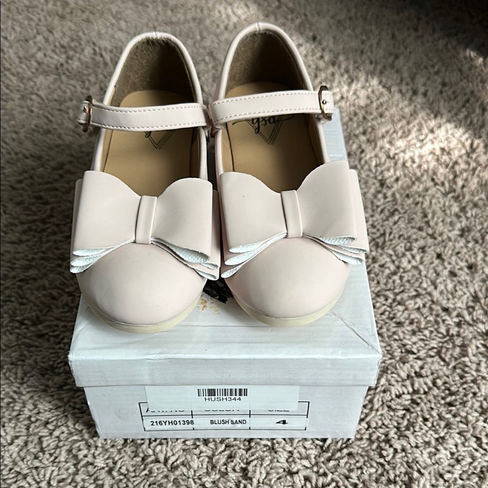 Kids Blush Mary Jane Shoes with Bow- Pipperdoodles